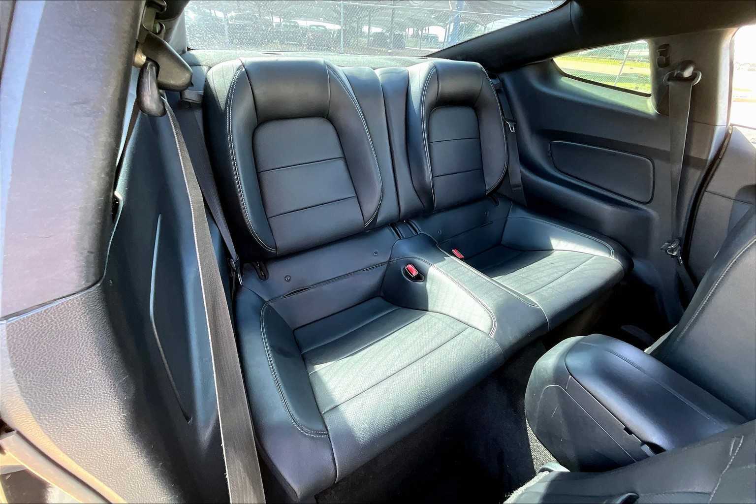 2015 Ford Mustang EcoBoost Premium photo 16