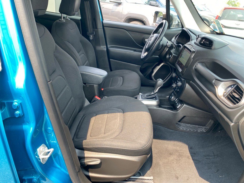 2022 Jeep Renegade Latitude photo 24