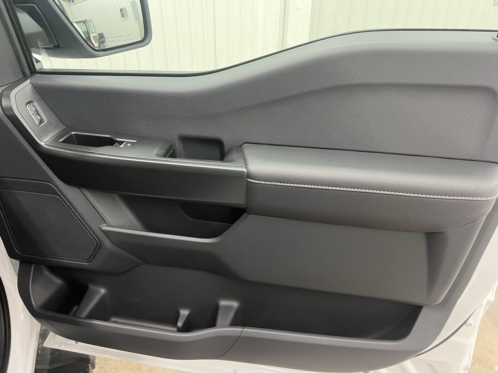 2025 Ford F-150 STX Base photo 11