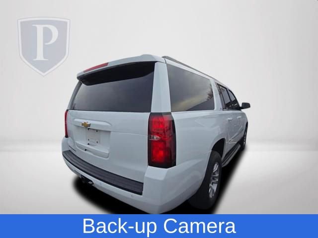 2019 Chevrolet Suburban LT photo 2