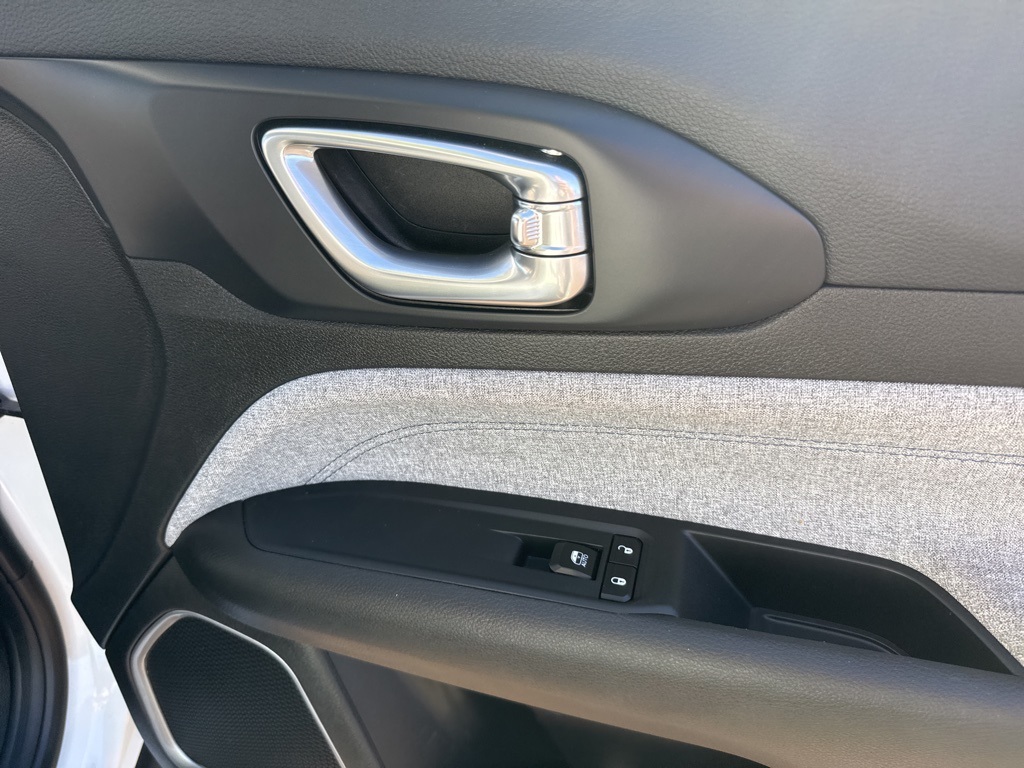 2024 Jeep Compass Latitude photo 30