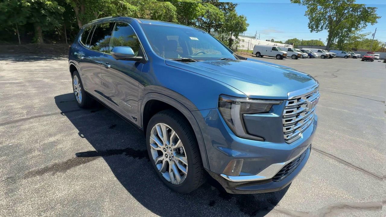 2025 Gmc Acadia Denali photo 2