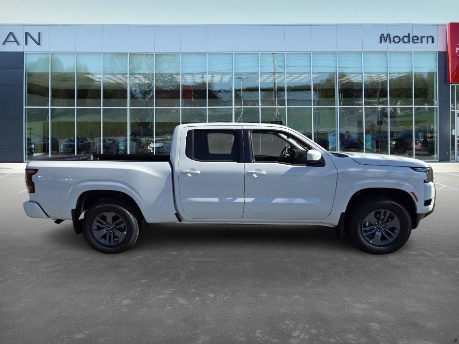 2026 Nissan Frontier Crew Cab SV photo 4