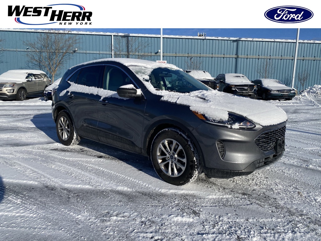 2022 Ford Escape SE's photo