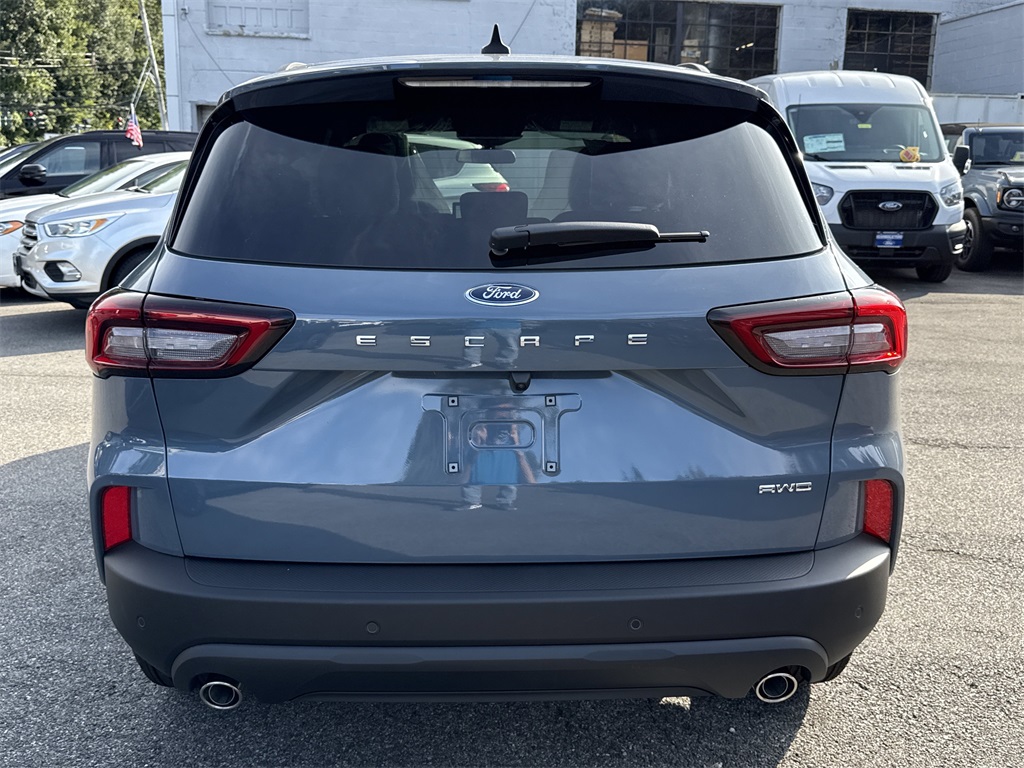 2025 Ford Escape ST-Line photo 3