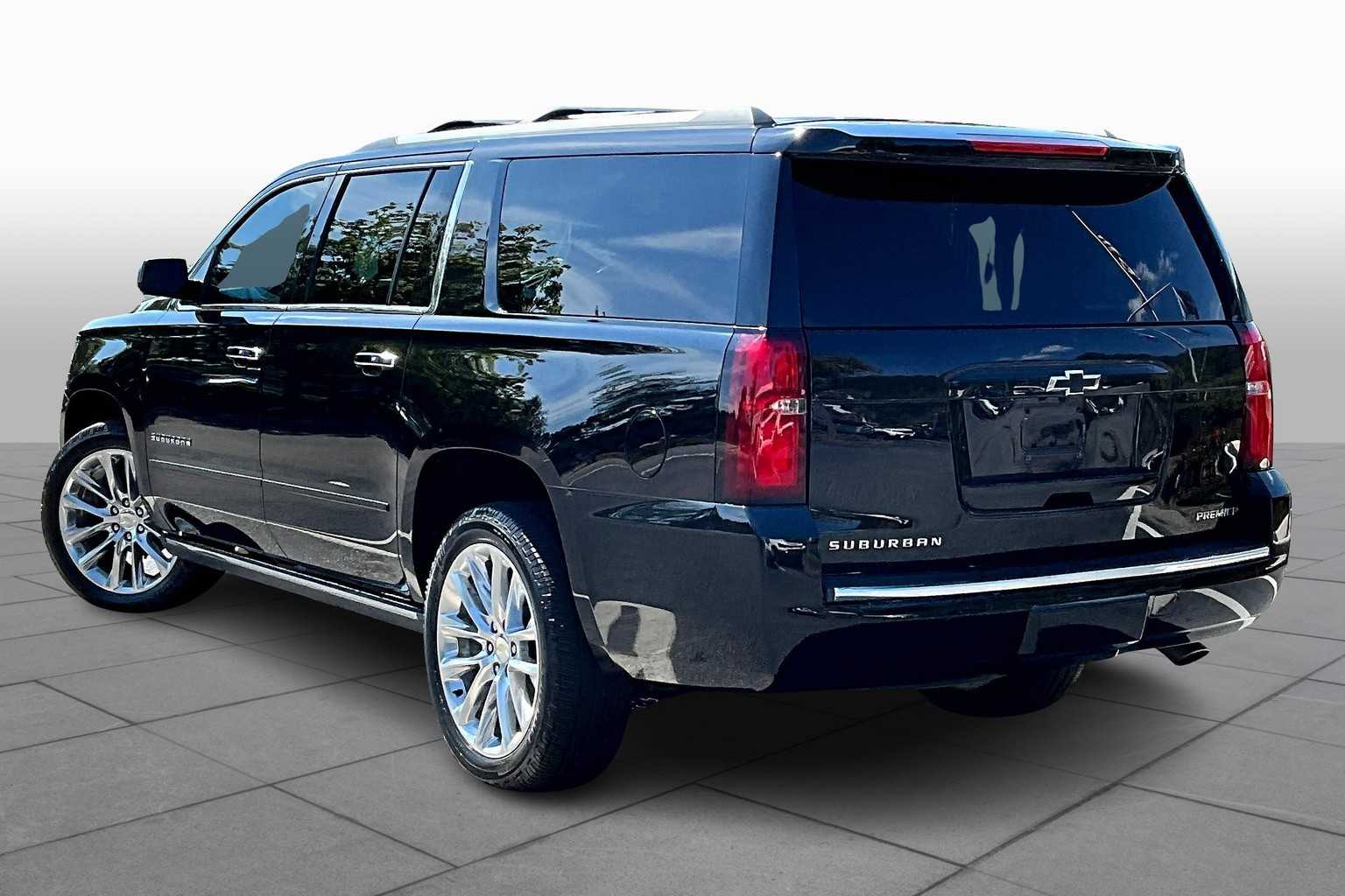 2019 Chevrolet Suburban Premier photo 11