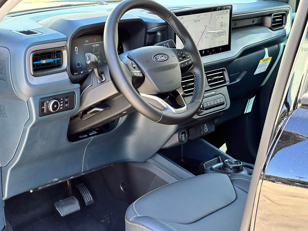2025 Ford Maverick Lobo Standard