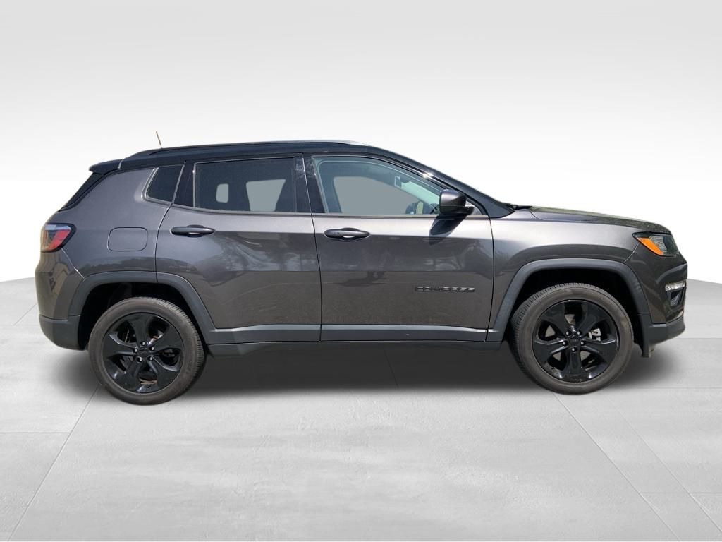 2021 Jeep Compass Altitude photo 2