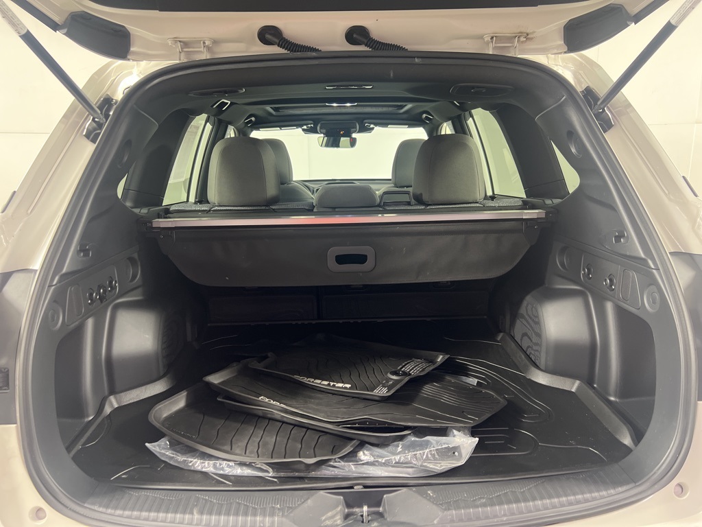 2025 Subaru Forester Premium Base photo 4
