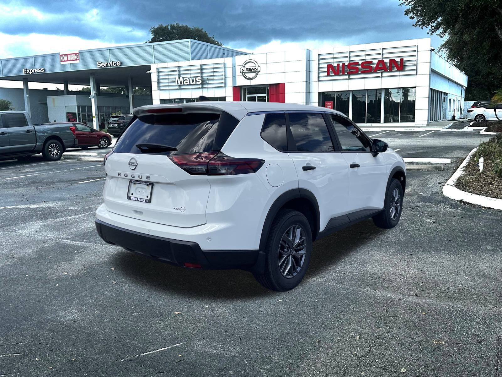 2026 Nissan Rogue S photo 2
