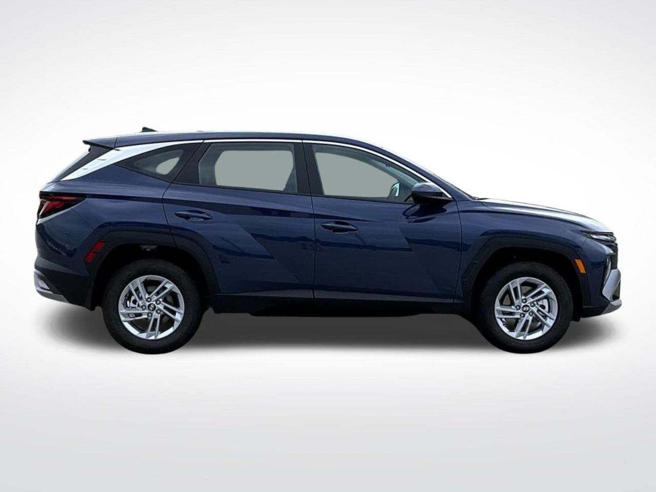 2025 Hyundai Tucson SE photo 4