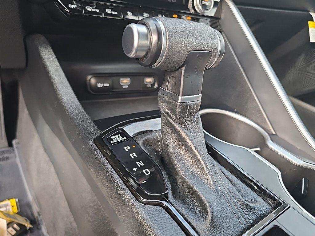 2023 Kia K5 GT-Line photo 17