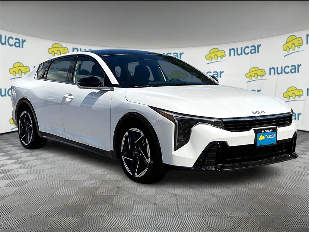 2025 Kia K4 GT-Line's photo