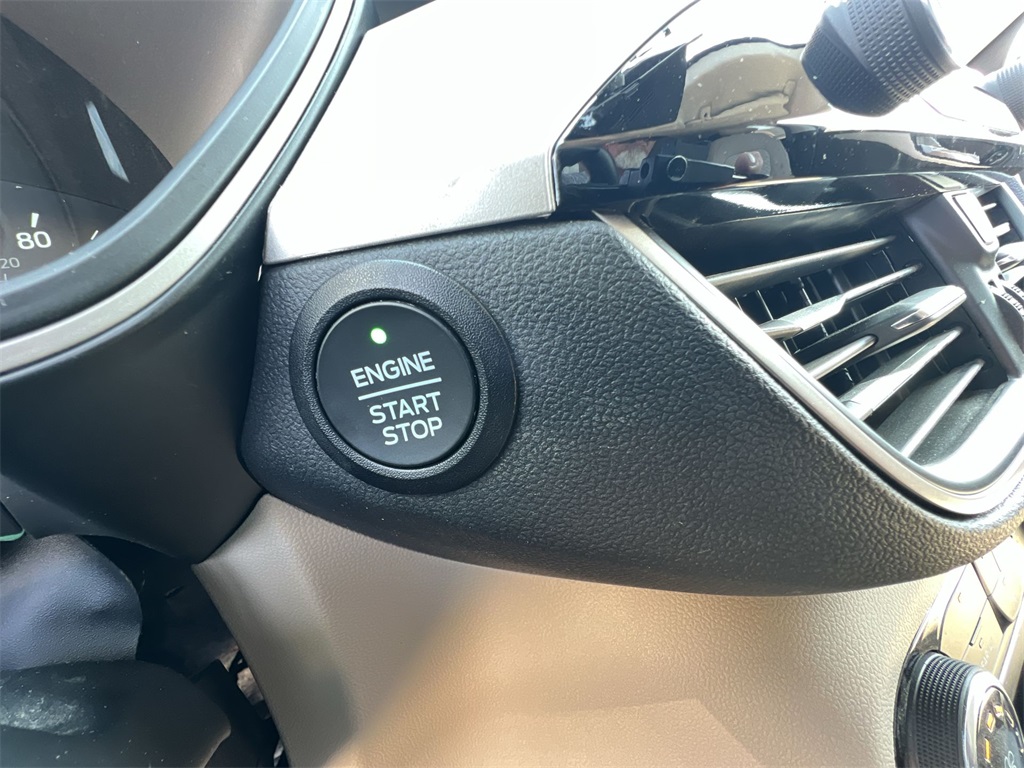 2021 Ford Escape SE photo 24
