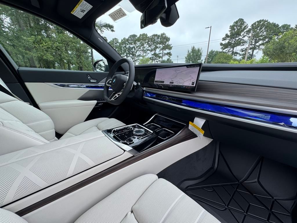 2025 Bmw 740i photo 18