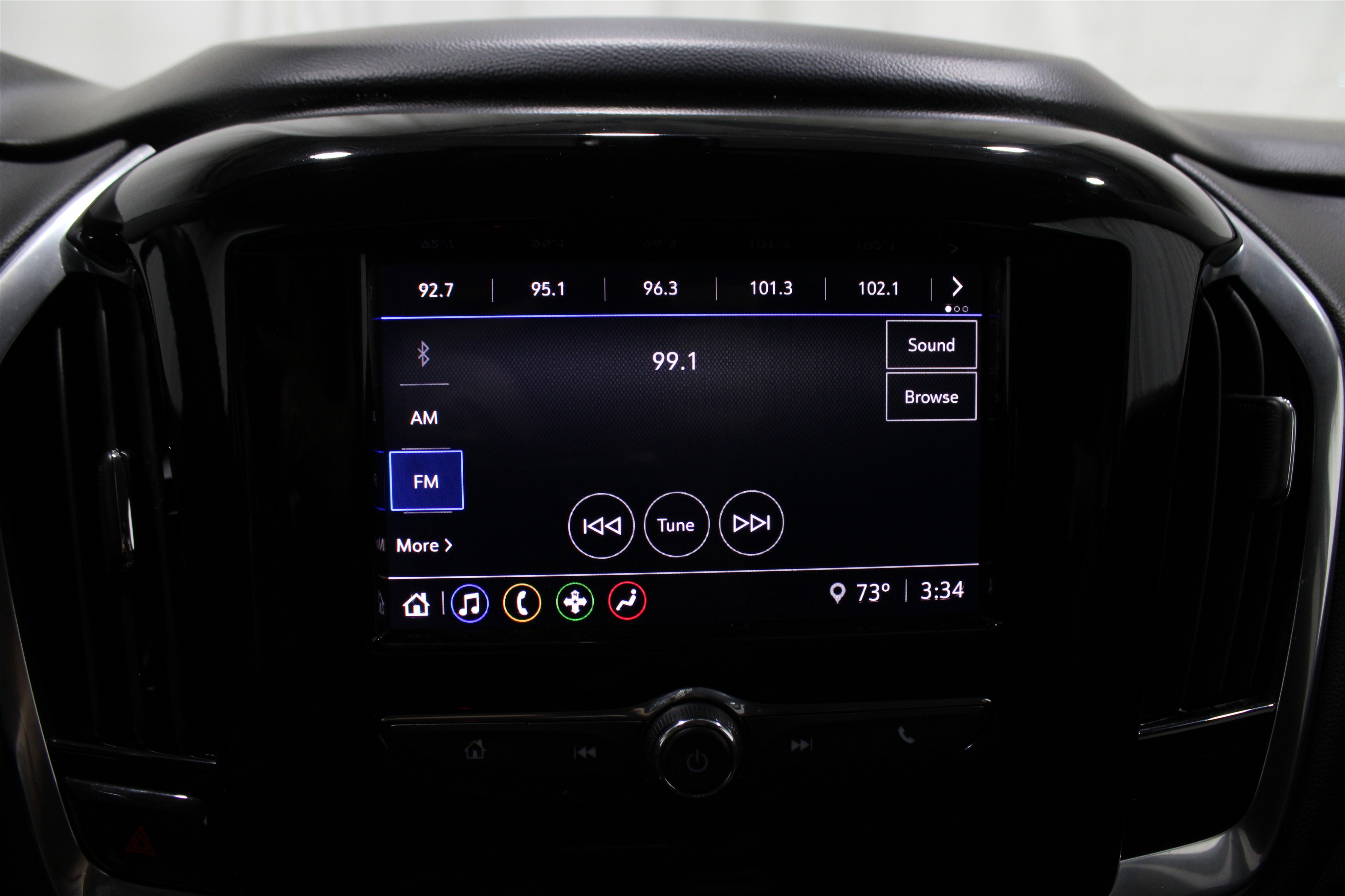 2020 Chevrolet Traverse LS photo 3