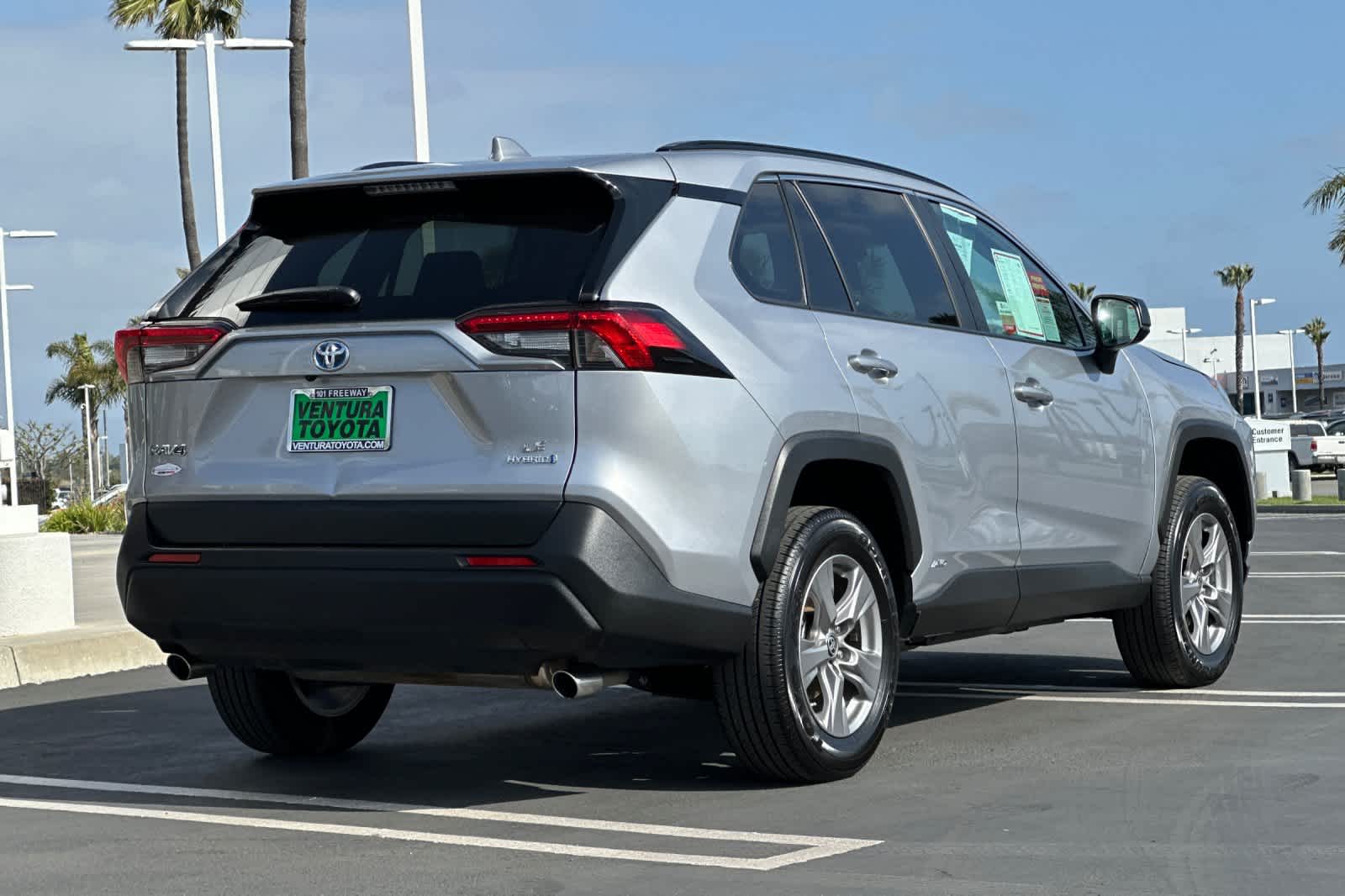 2024 Toyota RAV4 Hybrid LE photo 3