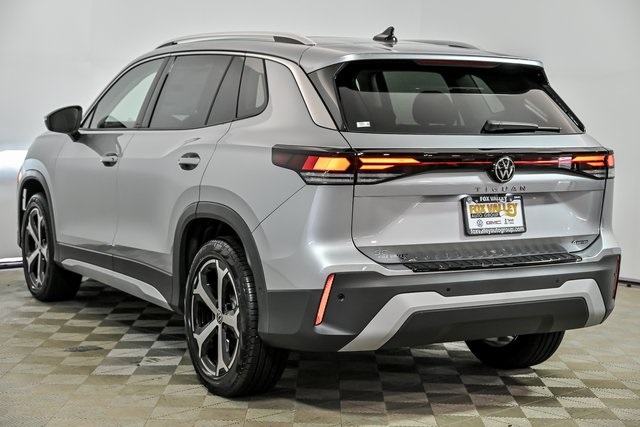 2025 Volkswagen Tiguan SE photo 5