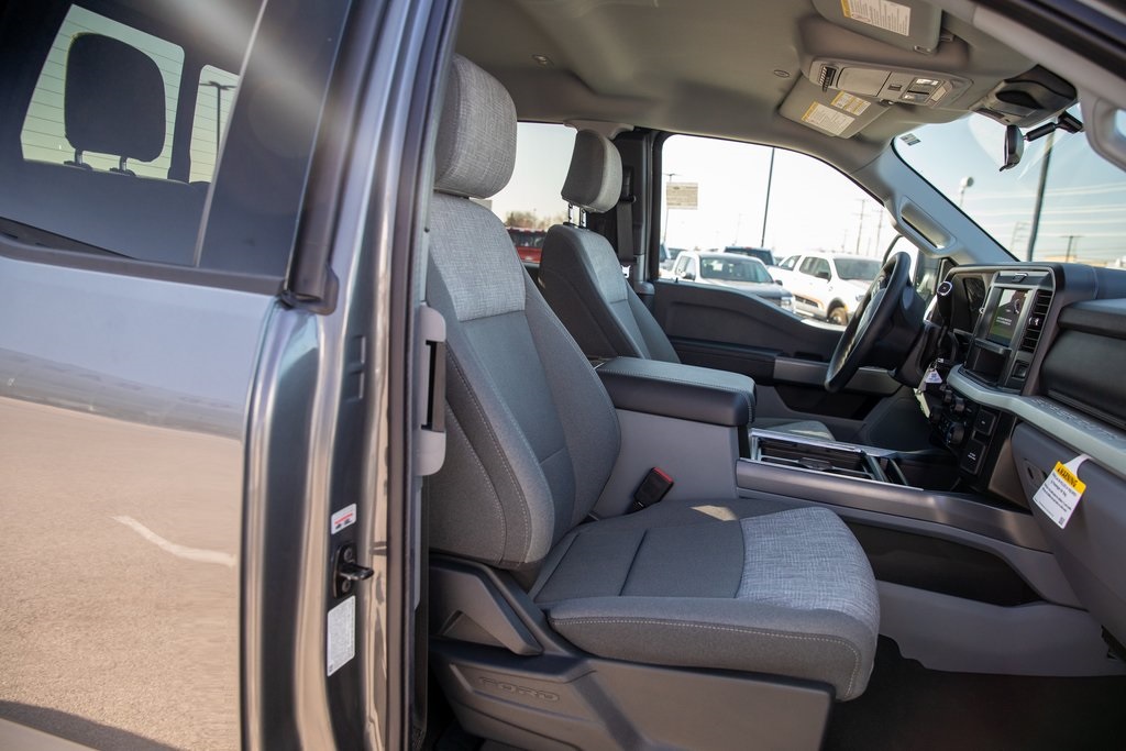 2025 Ford F-350 XLT photo 27