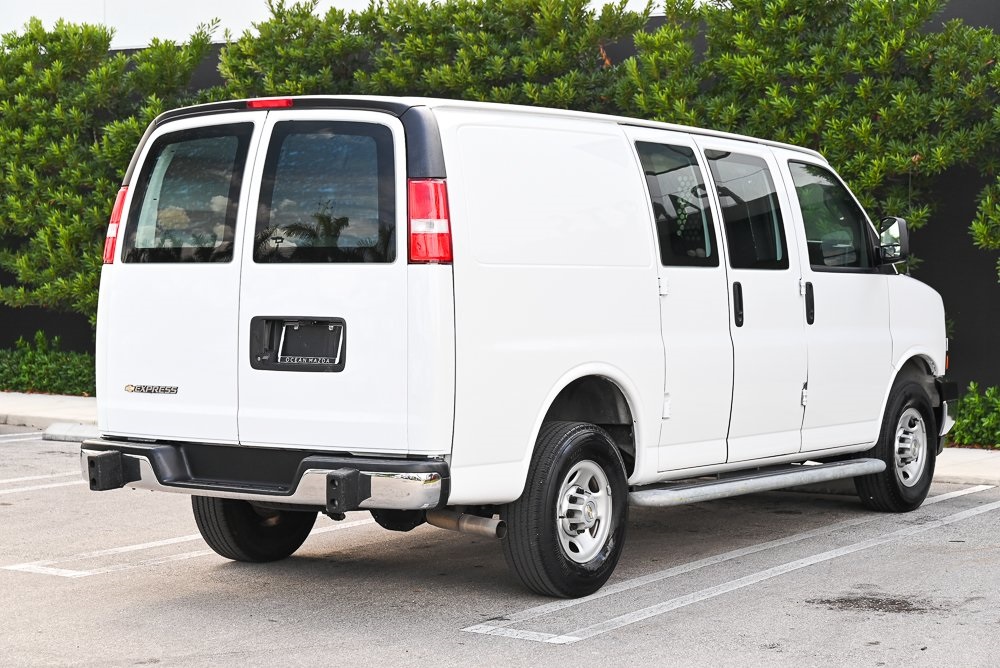 2024 Chevrolet Express 2500 Work Van photo 4