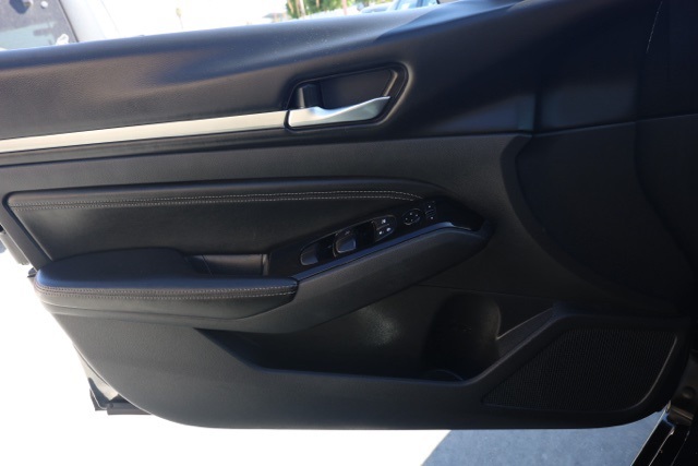 2021 Nissan Altima 2.5 SV photo 21