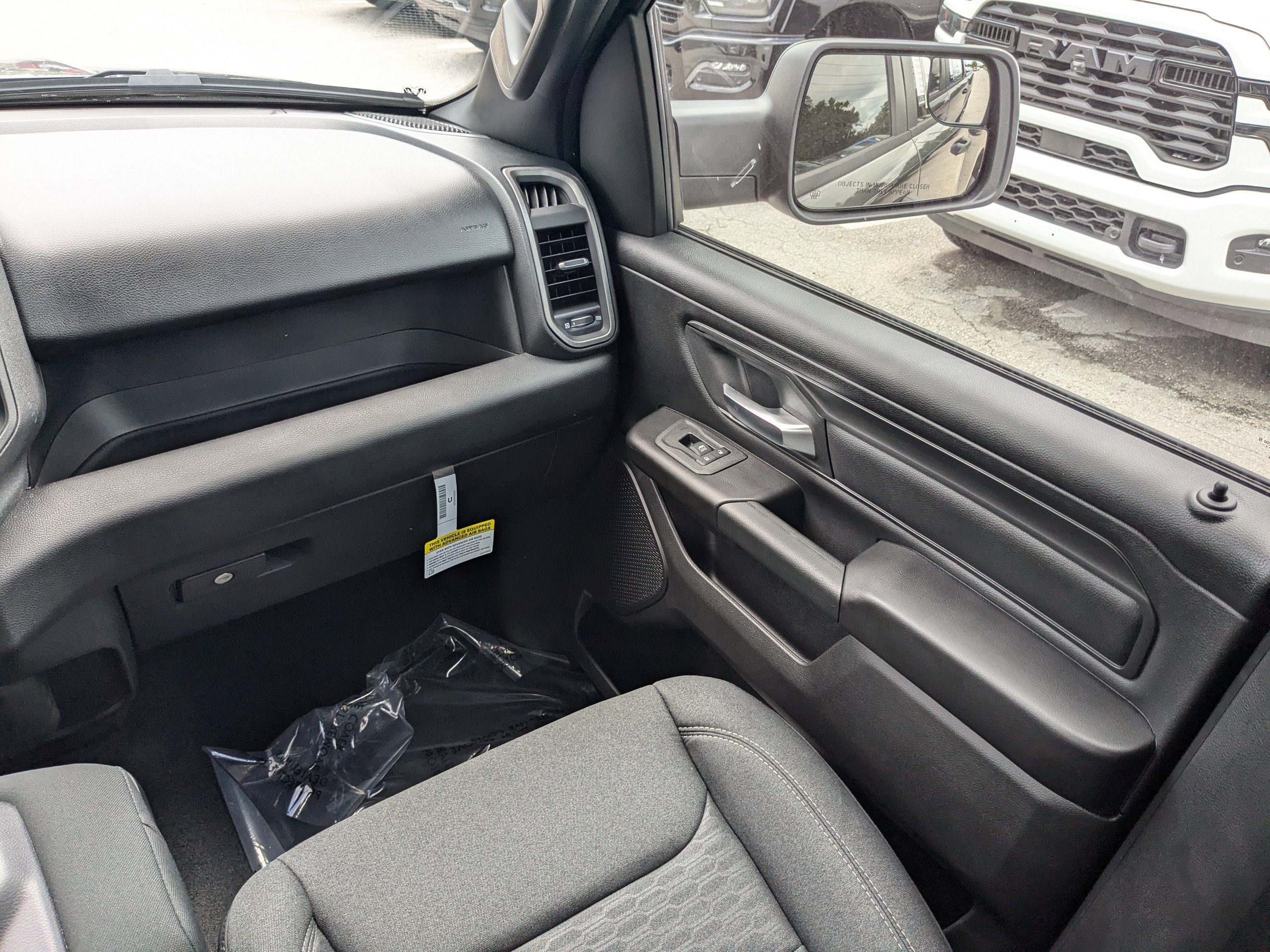 2025 Ram 1500 Tradesman photo 16