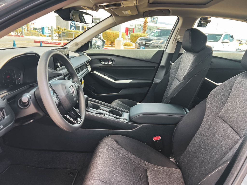 2025 Honda Accord SE photo 22