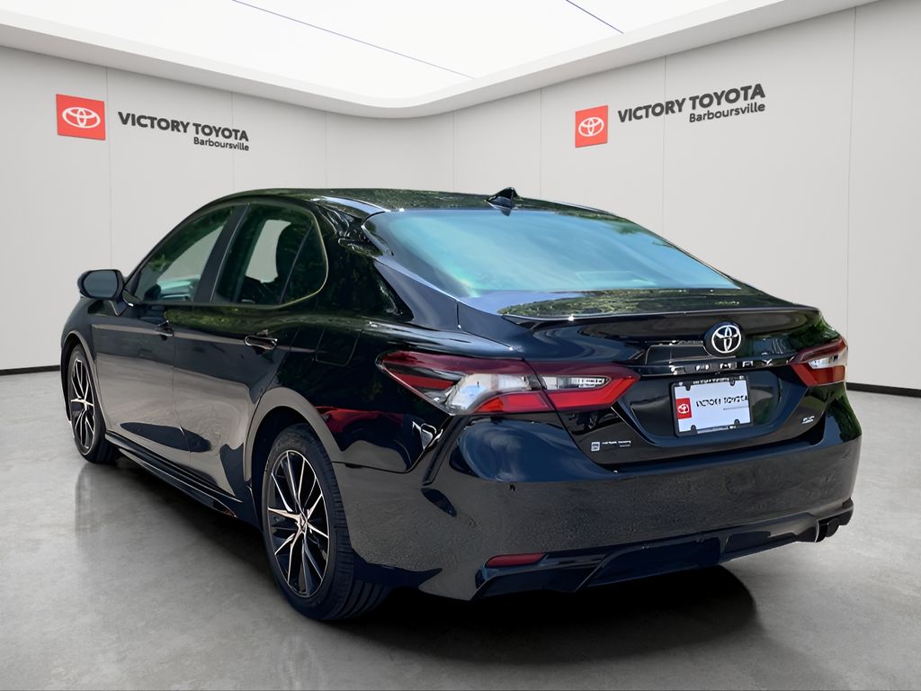 2021 Toyota Camry SE photo 4