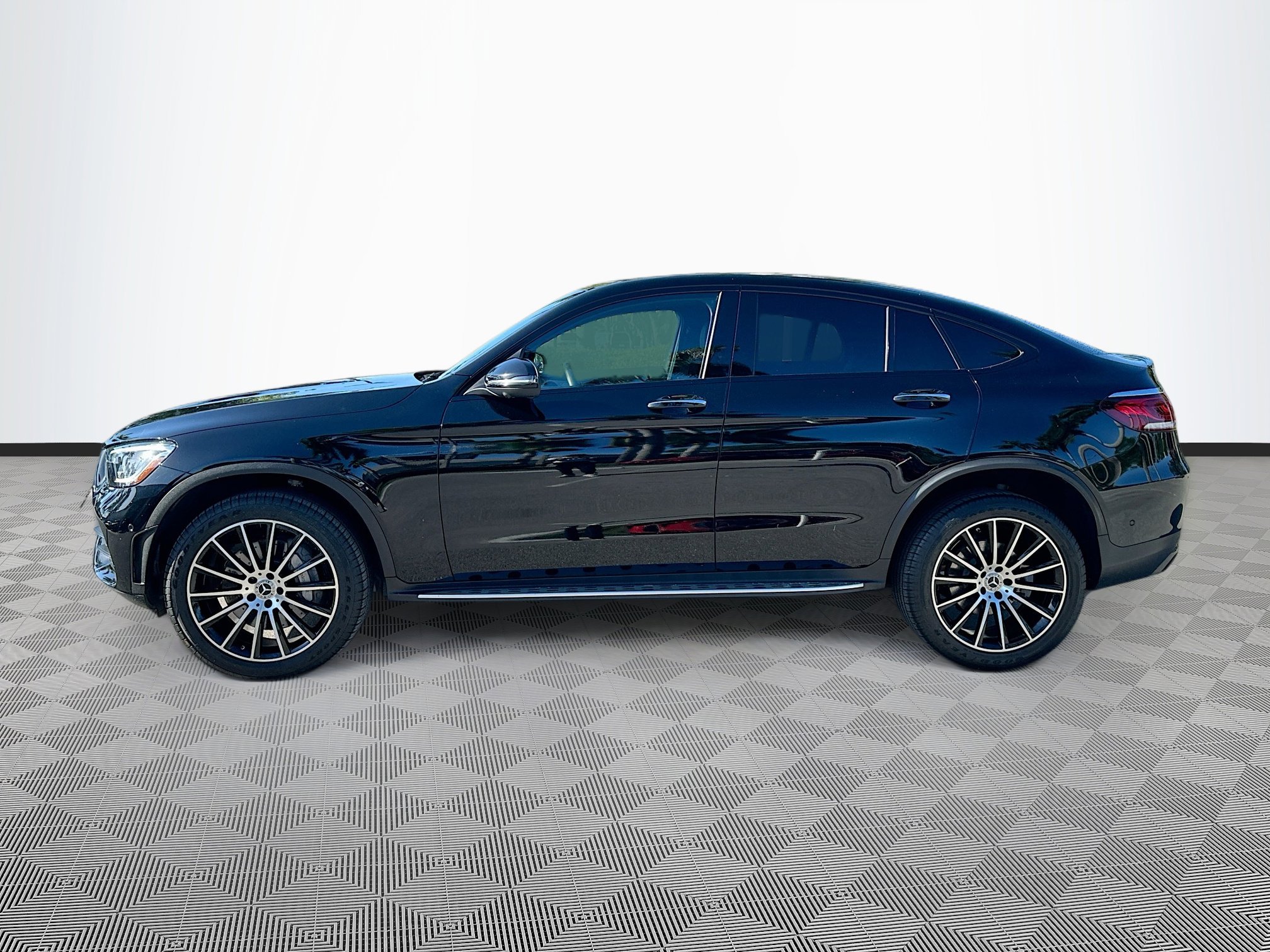 2022 Mercedes Benz GLC 300 4MATIC photo 4