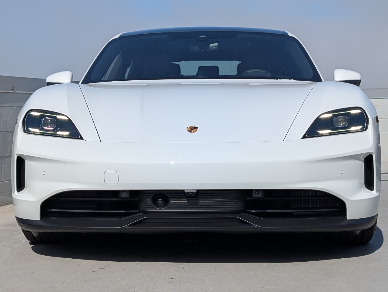 2026 Porsche Taycan 4 photo 8