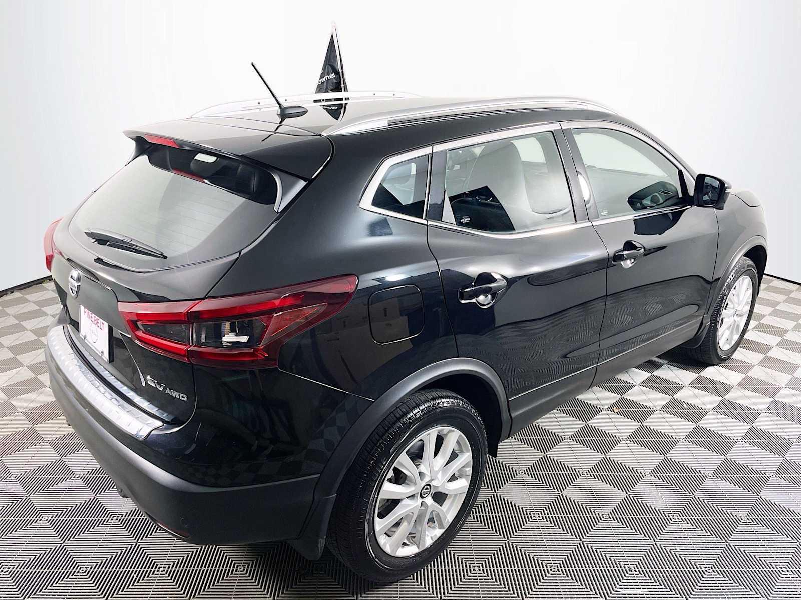 2022 Nissan Rogue Sport SV photo 4