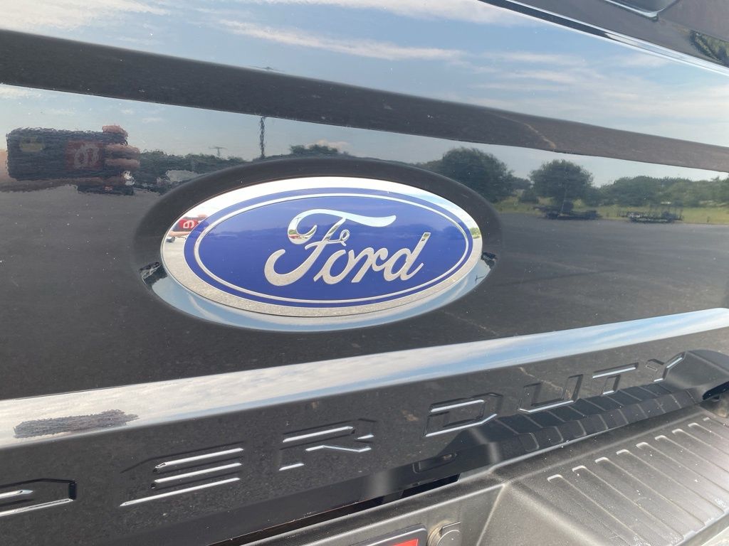 2017 Ford F-250 Lariat photo 46