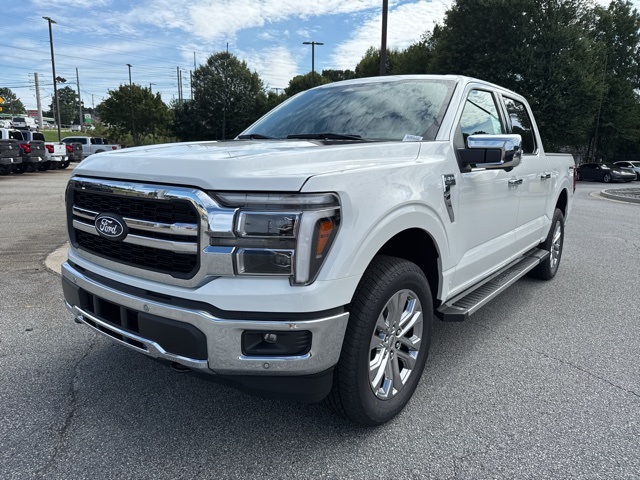 2025 Ford F-150 Lariat photo 4