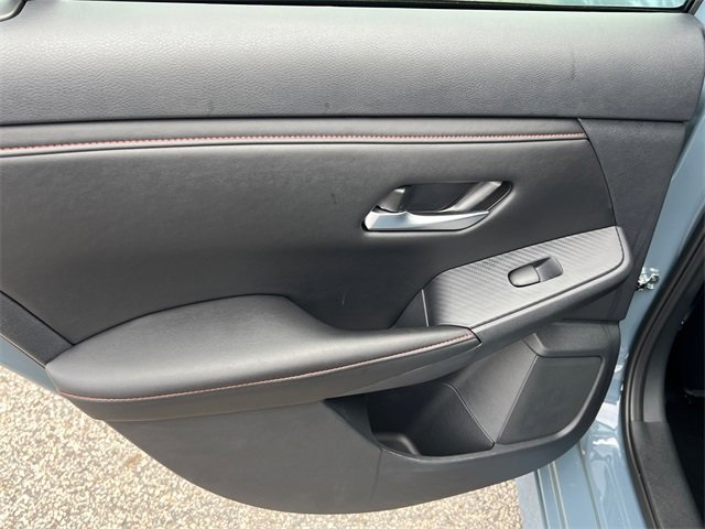 2025 Nissan Sentra SR photo 2