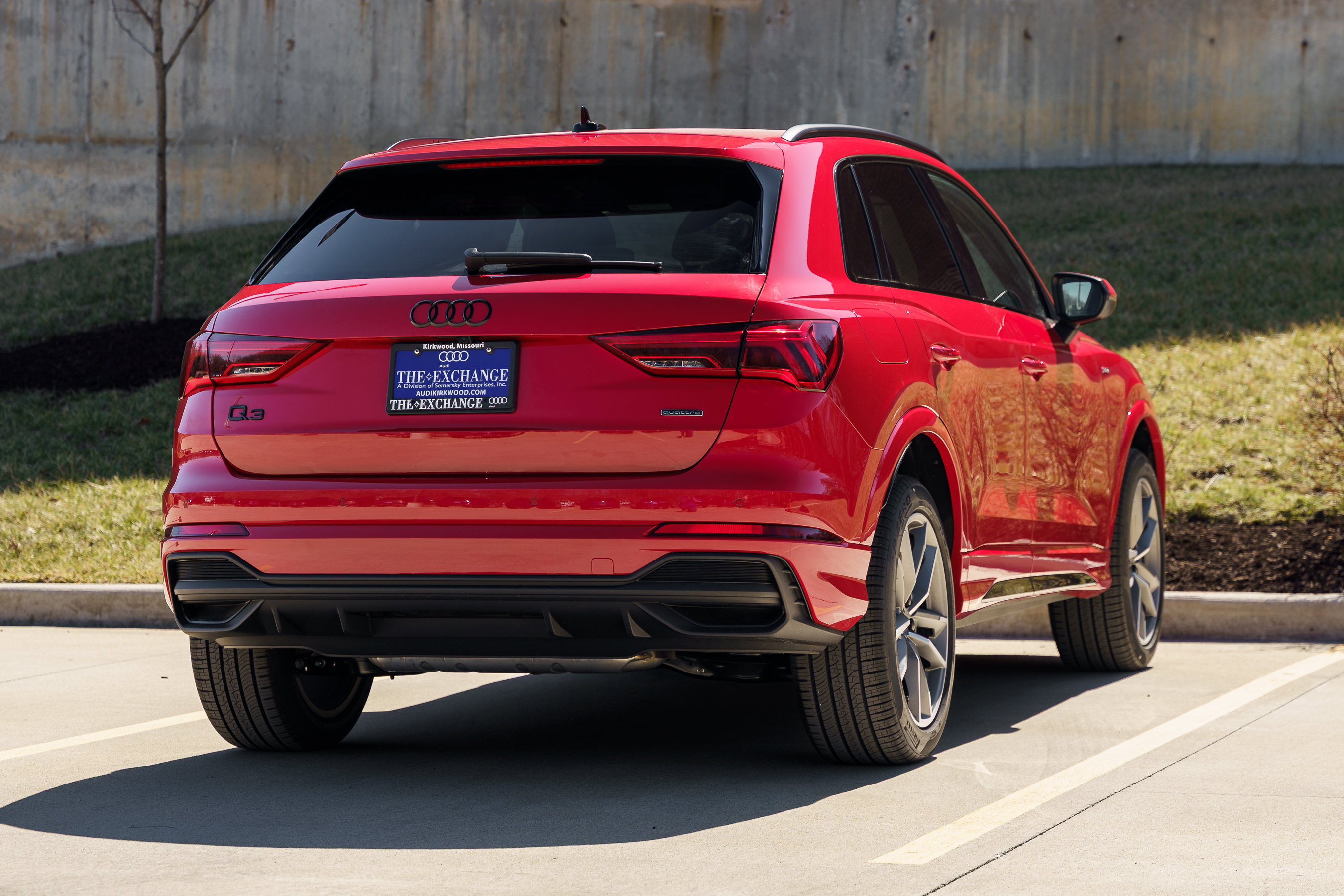2025 Audi Q3 S line Premium photo 3