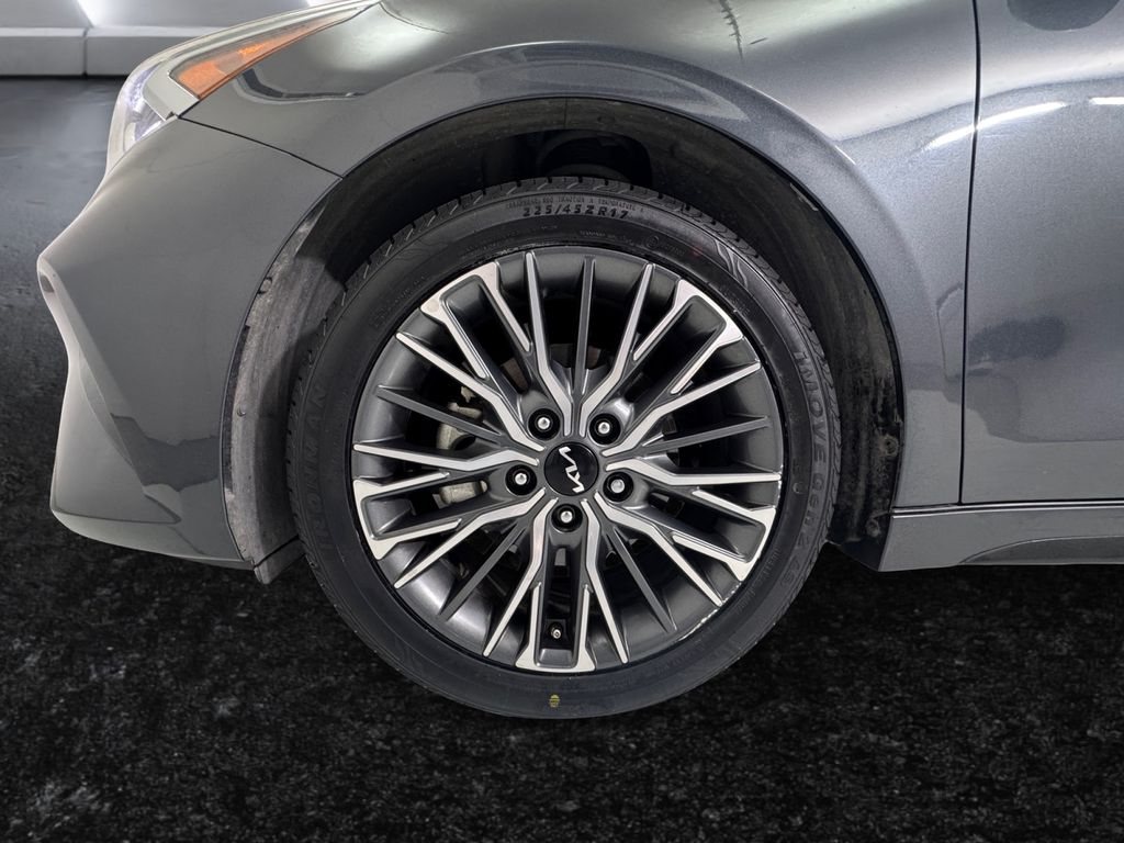 2023 Kia Forte GT-Line photo 25