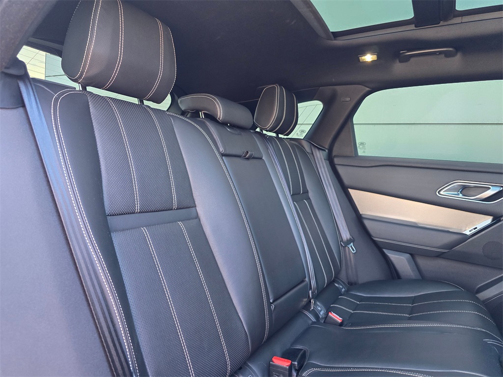 2019 Land Rover Range Rover Velar S photo 29