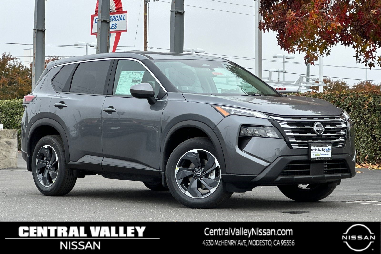 2026 Nissan Rogue SV's photo