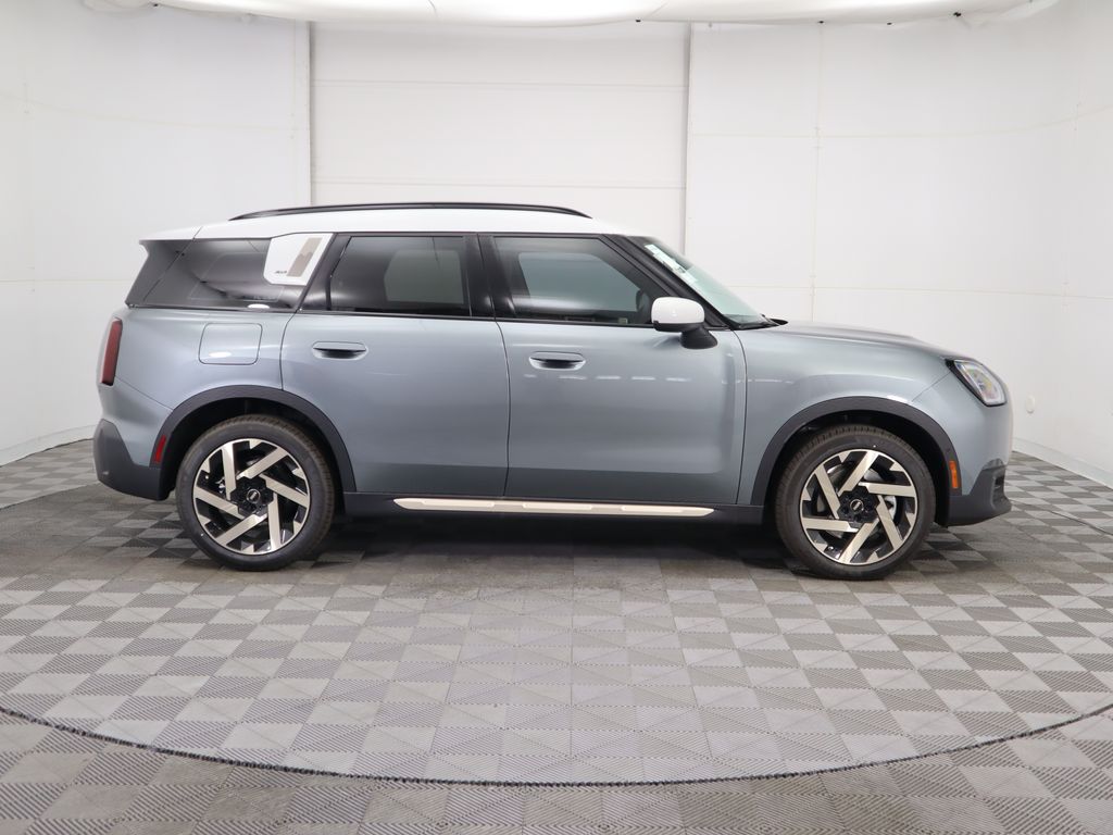 2025 Mini Countryman ALL4 Signature photo 4
