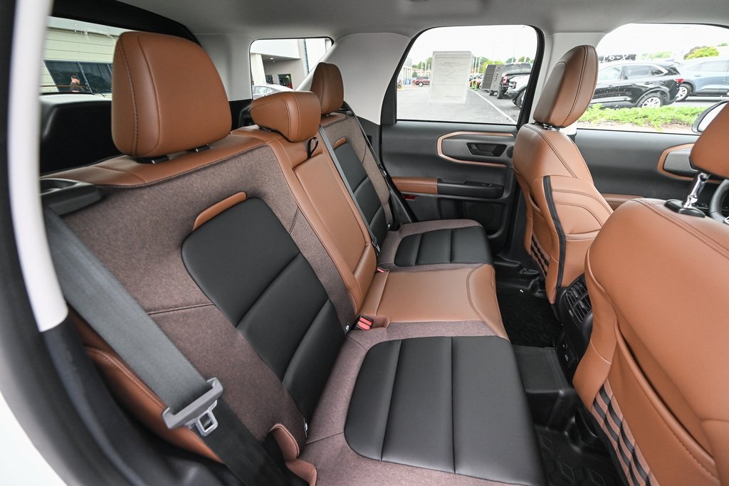 2025 Ford Bronco Sport Outer Banks photo 19