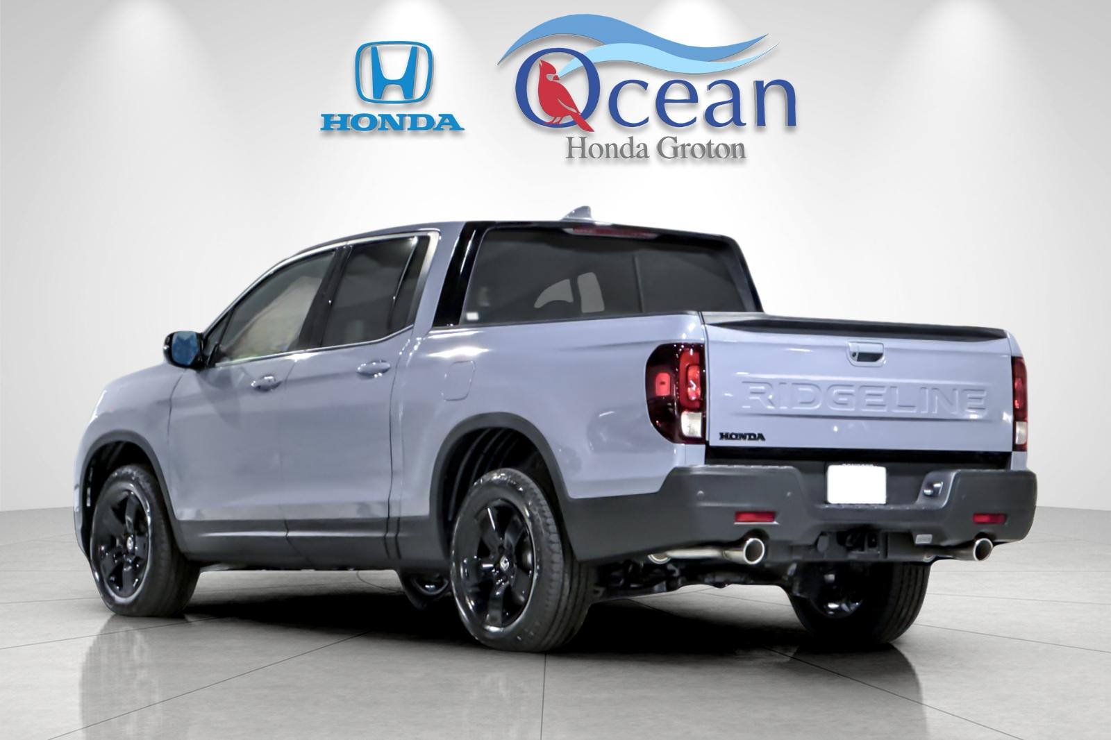 2026 Honda Ridgeline Black Edition photo 2