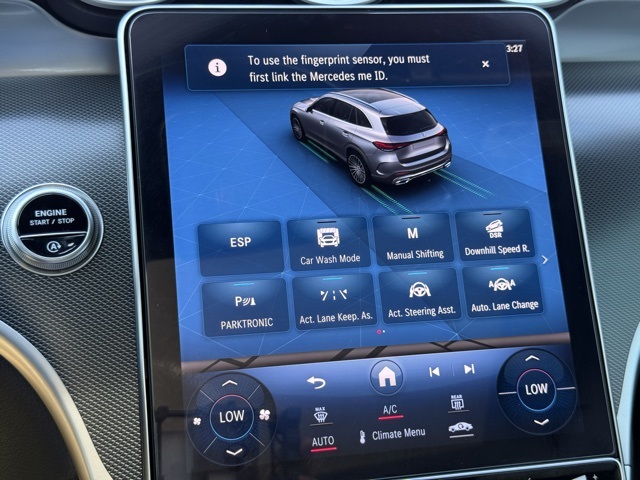 2024 Mercedes Benz GLC 300 photo 25