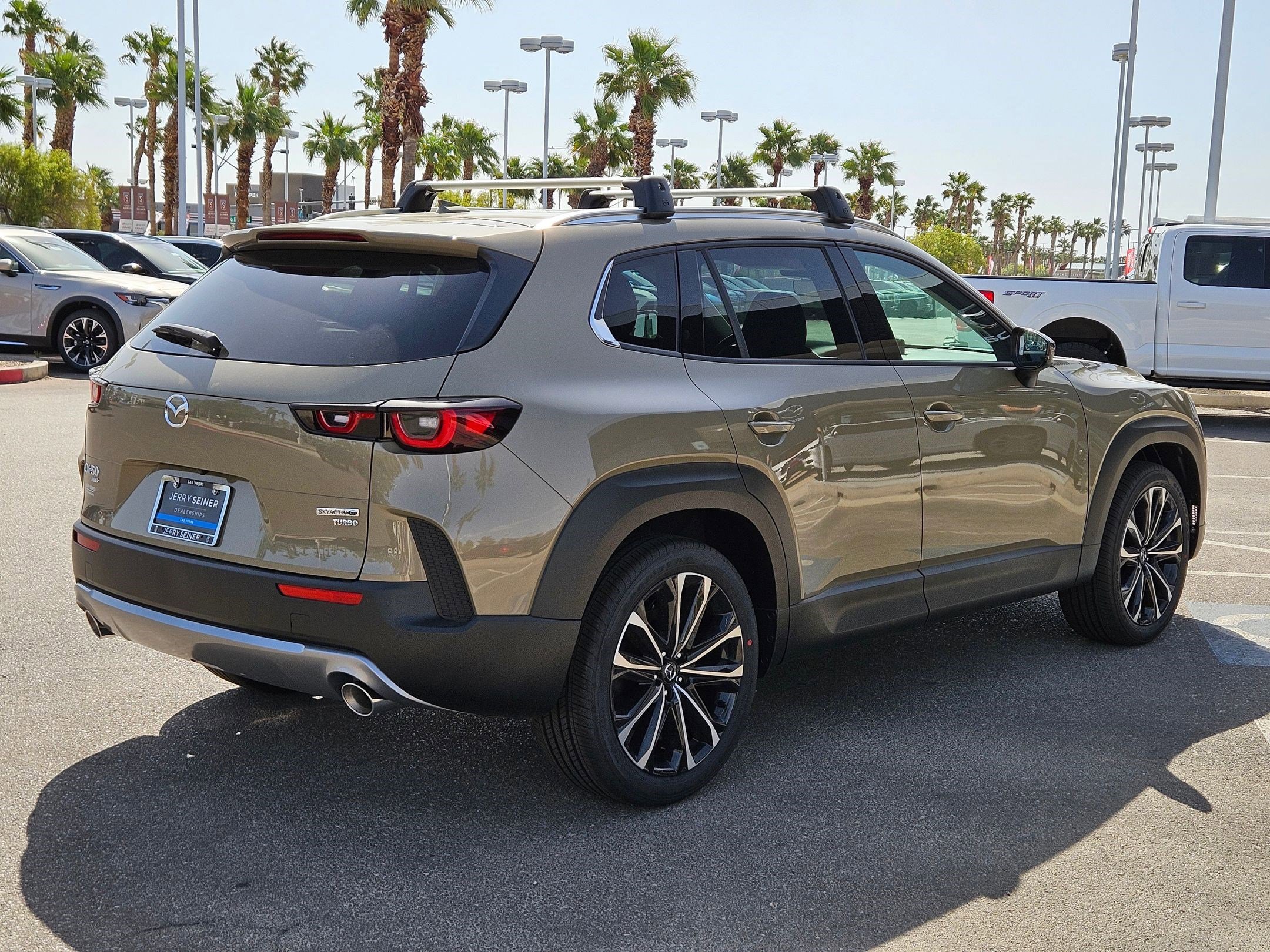 2025 Mazda CX-50 Premium photo 5