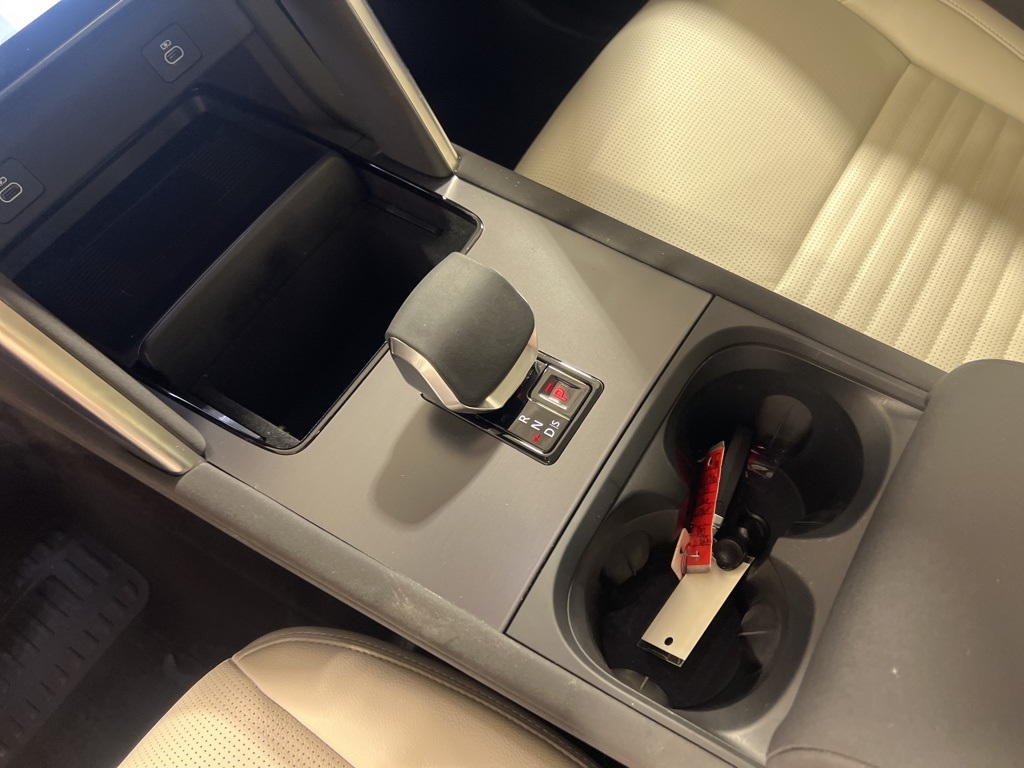 2025 Land Rover Discovery Sport S photo 17
