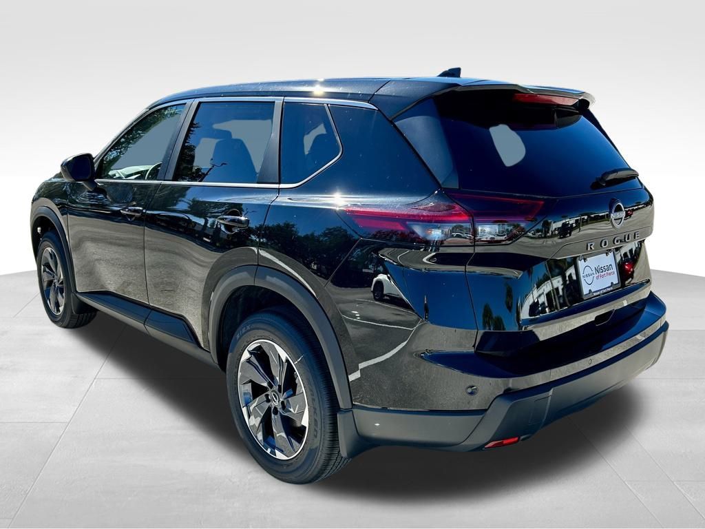 2026 Nissan Rogue SV photo 3