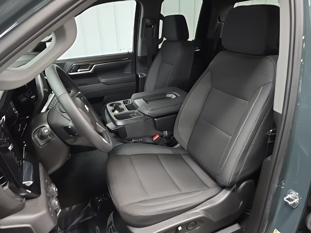 2025 Chevrolet Silverado 1500 LT photo 28