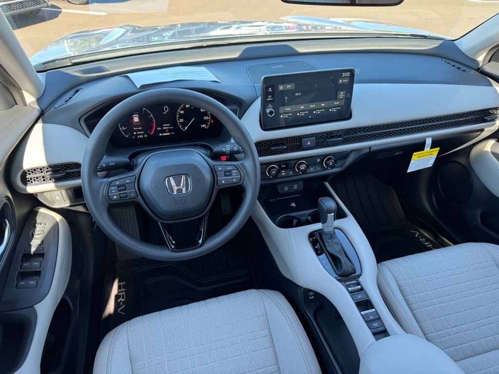 2026 Honda HR-V LX photo 3