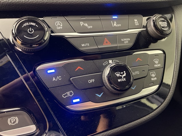 2025 Chrysler Pacifica photo 28