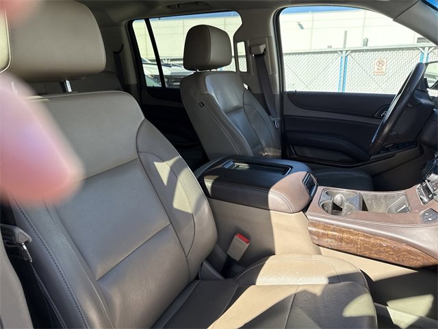 2018 Chevrolet Suburban LT photo 5