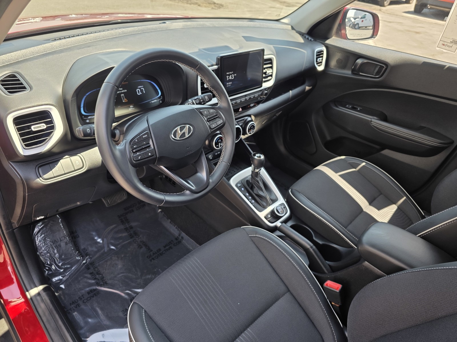 2024 Hyundai Venue Limited photo 21